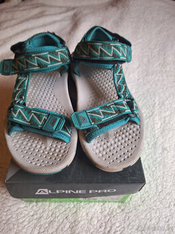 Sandály Alpine Pro vel. 38