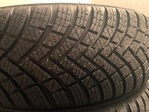 Zimní pneumatiku Hankook icept RS3, 195/65 R15 91T