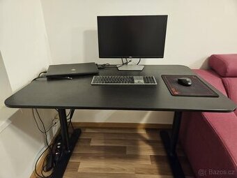 IKEA stůl Bekant černý