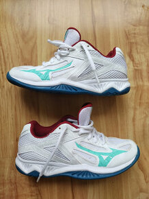 Indoor obuv Mizuno Lightning Star Z6 JR vel. 33 - 1
