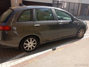 Fiat Croma (kombi) 1,8 LPG, r.v. 2006, tažné zarizeni