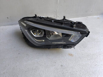 Pravý přední Led světlomet mercedes CLA C118
