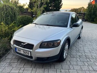 VOLVO C30