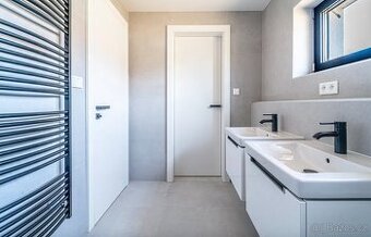 Soběšice novostavba byt 3kk 80m2 se zahrádkou a 2 parking