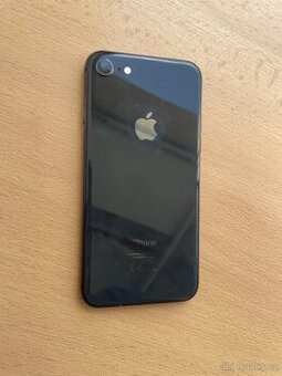 iPhone 8 64gb černá