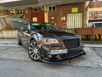 Lancia Thema 3.0L V6 CRD Executive HP A/T Chrysler 300C SRT