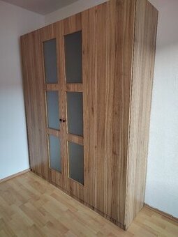 Skříňová postel