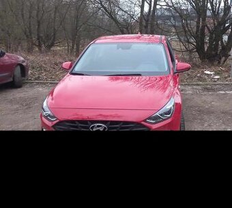 Hyundai i30 1.5i,r.v.2024 přenechám leasing