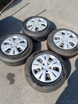 Zimní pneumatiky 195/65 R15 – 2× Lassa, 2× Kingstar (na plec