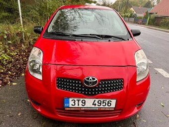 Toyota Yaris 1.0 VVTi, STK 7/2027, dálniční známka ZDARMA