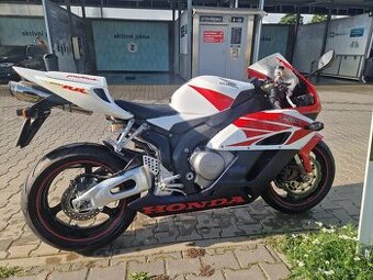 Honda cbr 1000 rr