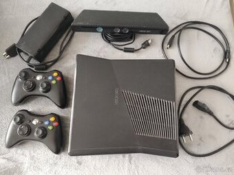 Prodám Xbox 360 + hry