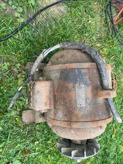 Starý elektromotor 380V JKAS