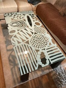 Skleněná deska na stůl