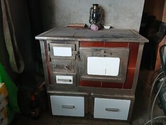 Prodám vamberska kachlová kamna s troubou