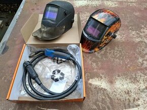 svářečské kukly a hořák co2