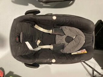 autosedačka a jídelní židlička