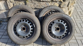 Prodej plechových disků + zimní pneu