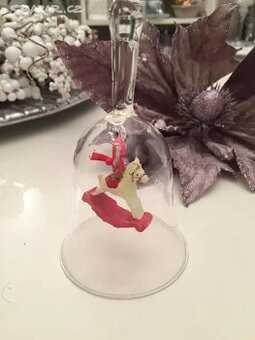 Vánoční skleněný zvoneček, Loberon