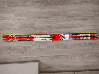 Prodám dětské běžky Atomic 150 cm