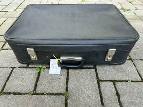 Černý koženkový retro kufr zn. Kazety