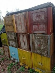 Včelí úly - budečáky daruji za odvoz - REZERVOVÁNO