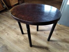 Dřevěný stolek k renovaci