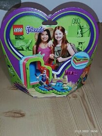 Lego friends Mia a letní srdcová krabička
