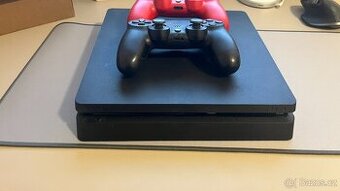 PS4 slim 500 GB + 2 ovladače + 6 her