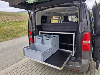 Spací vestavba Toyota Proace