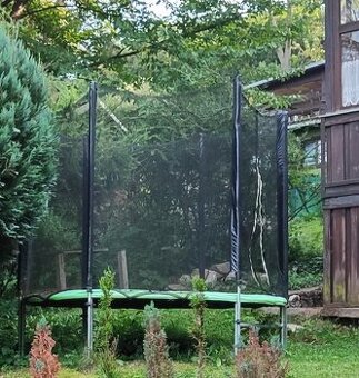 PRODÁNOPěkná trampolína průměr 244cm