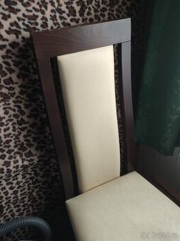 Jídelní stůl a 4 židle - 1