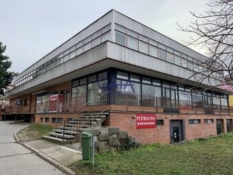 Strážnice - Rohový prostor pro kancelář či obchod v centru m