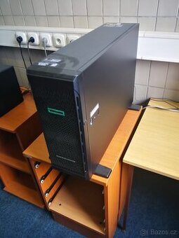 HPE ProLiant ML350 Gen10 – výkonný server - 1