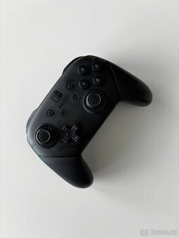 Nintendo Switch Pro Controller