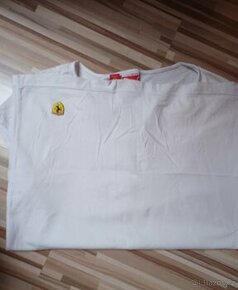 Prodám 3 ks dámských triček ferrari - 1