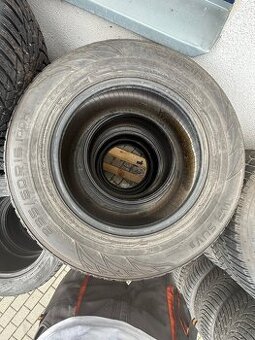 Nokian 235/60r16