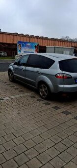 Ford S-Max 7 míst