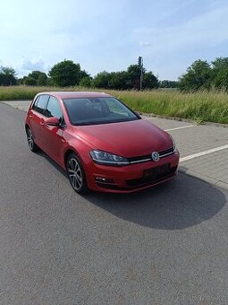 Volkswagen Golf VII 1,4 Tsi dsg výbava CUP