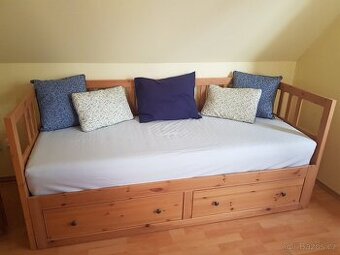 Postel Ikea hemnes
