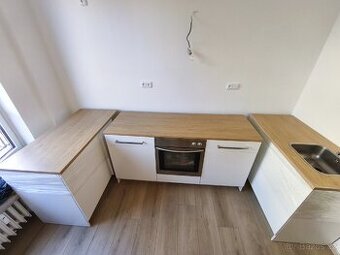 Kuchyně IKEA KNOXHULT