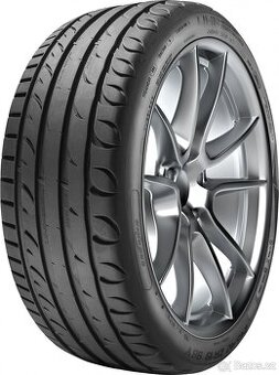 Prodám sadu 235/40 R19 96Y