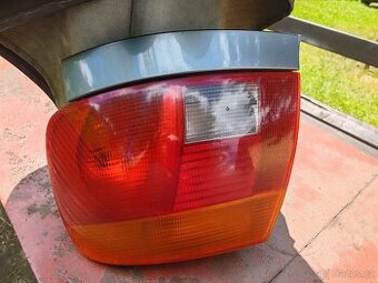 ZADNÍ SVĚTLA AUDI A4 B5