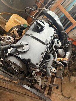 Motor 1.9 96kw AVF plně funkční