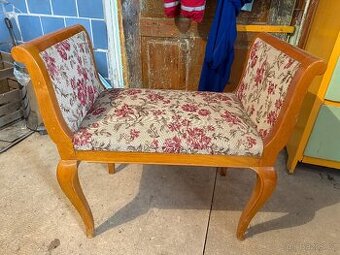 Biedermeier kresla + taburetka
