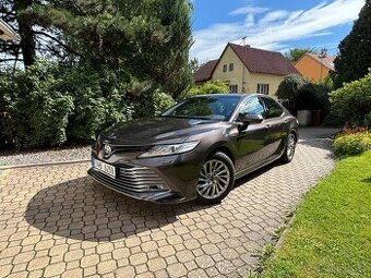 Prodám Toyota Camry 2,5 hybrid