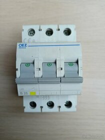 3 fázové Jističe B-charakteristika 25A