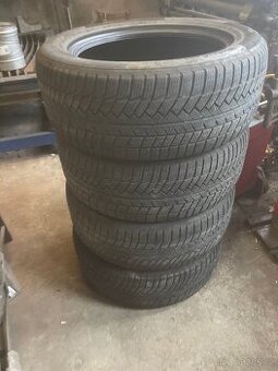 275/50 r20 zimni