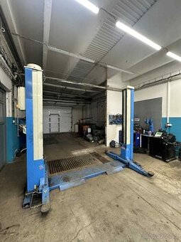 Prodám dvousloupový zvedák Ravaglioli RAV