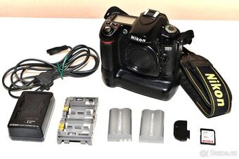 Nikon D80 + Battery Grip